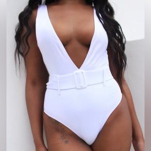 🌸.#427.   Belted one piece swimsuit